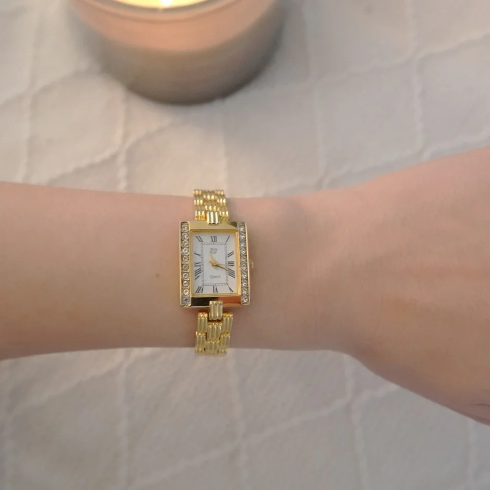 Vintage White Diamonds Elizabeth Taylor Timepiece - Picture 6 of 8